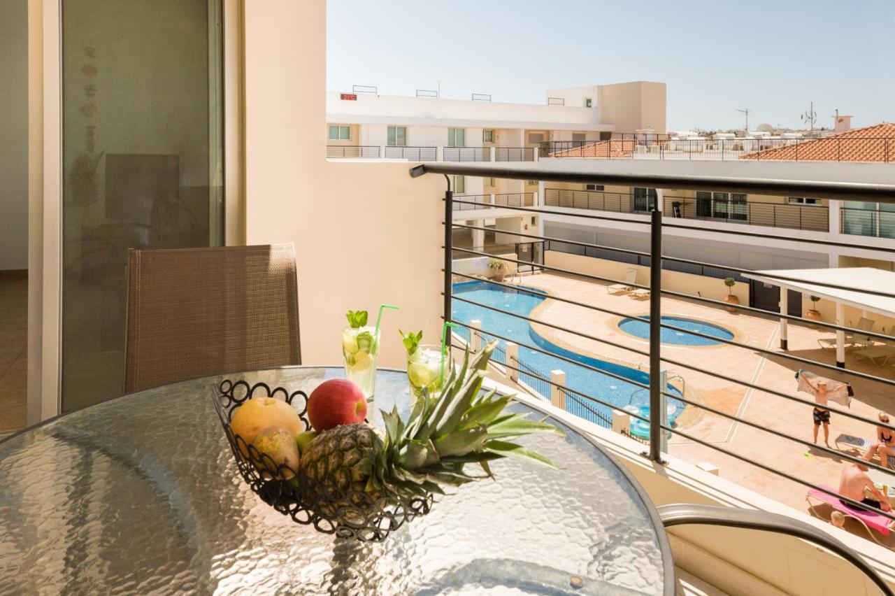 Seabreeze Apartment 200M Away From The Sea Paralimni Exteriör bild