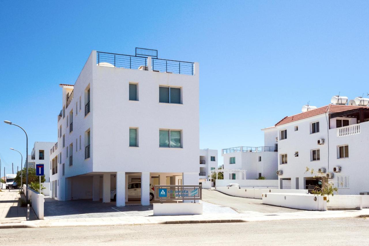 Seabreeze Apartment 200M Away From The Sea Paralimni Exteriör bild