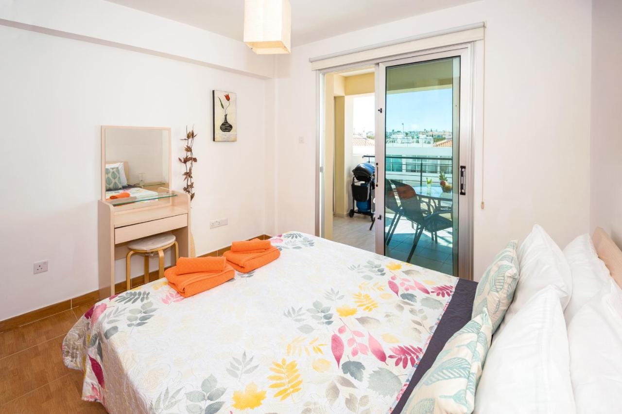 Seabreeze Apartment 200M Away From The Sea Paralimni Exteriör bild